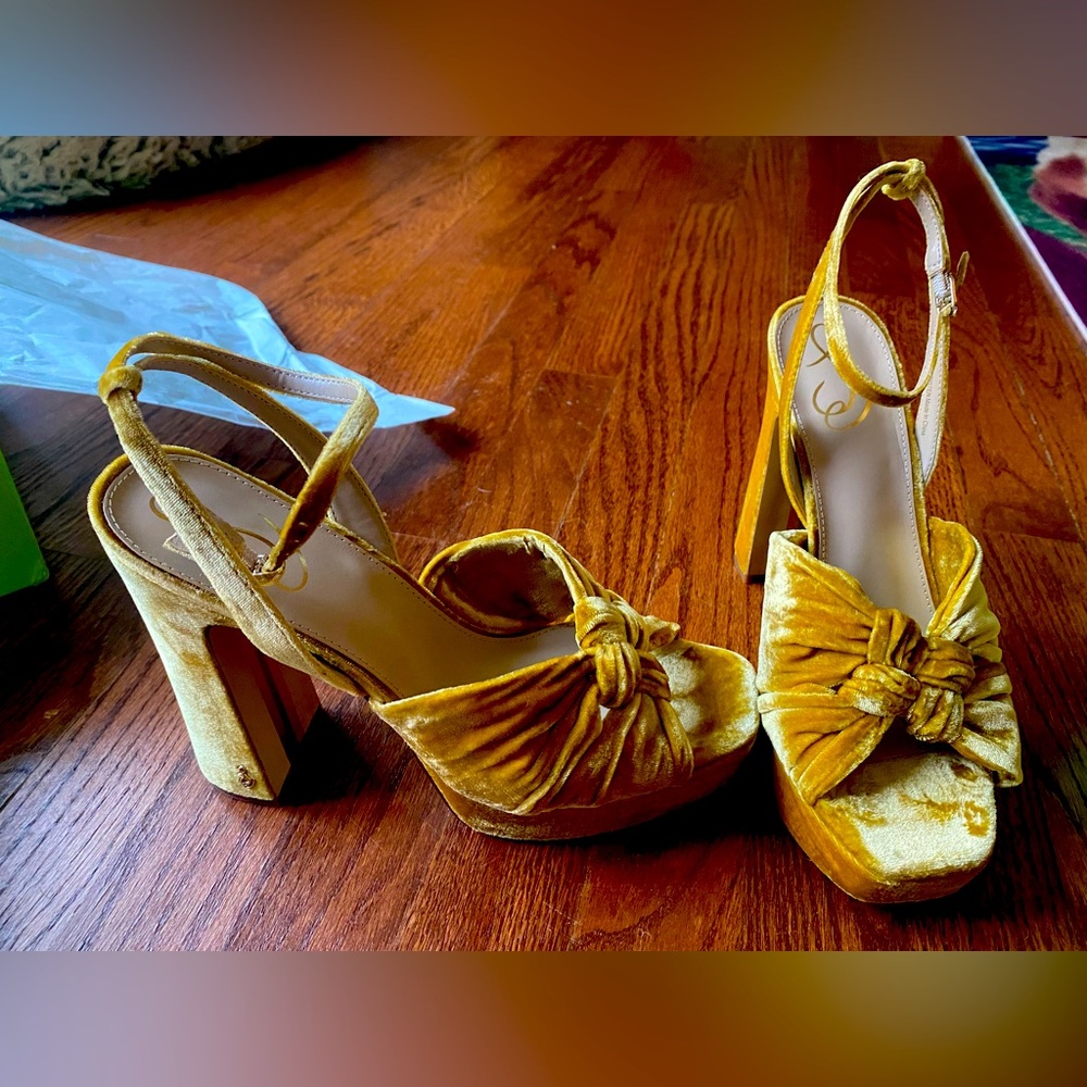 Sam Edelman Kristen Velvet Heels